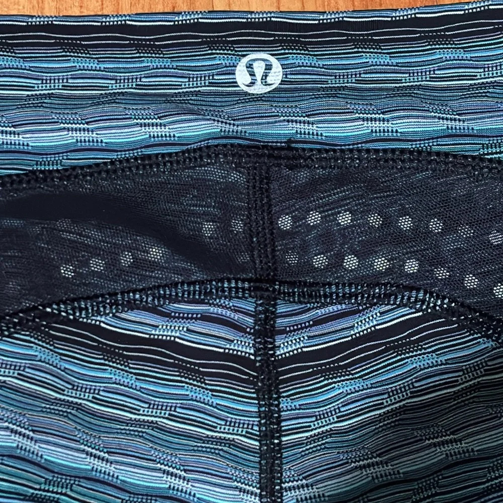 Blue Cropped Lululemon Leggings - Picture 3 of 4